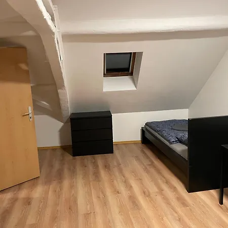 Monteurwohnungen In Bockenheim شقة