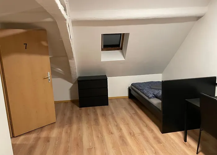 Monteurwohnungen In Bockenheim 아파트